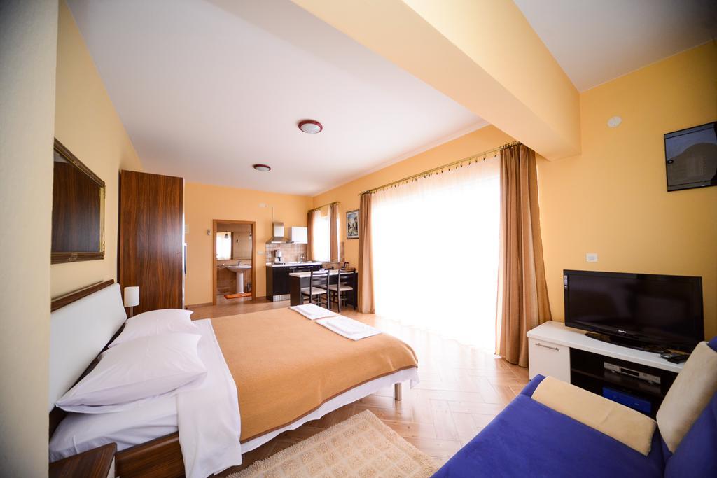 Apartments Dalmacija Стариград-Пакленица Номер фото